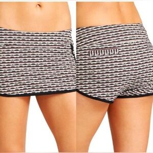 Athleta Kata wave line Swim Skort foxtail taupe sz M